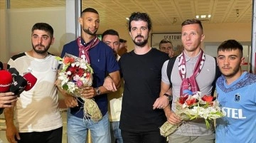 Trabzonspor'un transfer görüşmesi yaptığı Orsic ile Joaquin Fernandez, Trabzon'a geldi