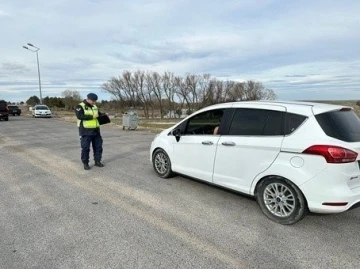 Trafik denetimlerinde 740 sürücüye 1 milyon 625 bin 712 TL ceza kesildi
