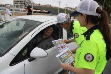 Trafik ekipleri bu kez öğrenciler için sahaya indi
