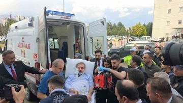 Trafik kazası geçiren BBP Genel Başkanı Mustafa Destici Tokat’a sevk edildi