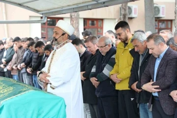 Trafik kazasında hayatını kaybeden genç son yolculuğuna uğurlandı
