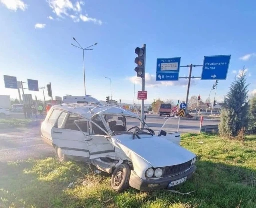 Bursa'da trafik lambalarında can verdi