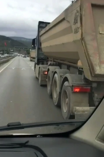 Trafikte korku dolu anlar
