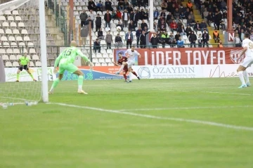 Bandırmaspor ve Manisa puanları paylaştı 