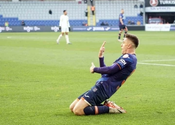 Trendyol Süper Lig: Başakşehir: 2 - İstanbulspor: 0 (Maç sonucu)
