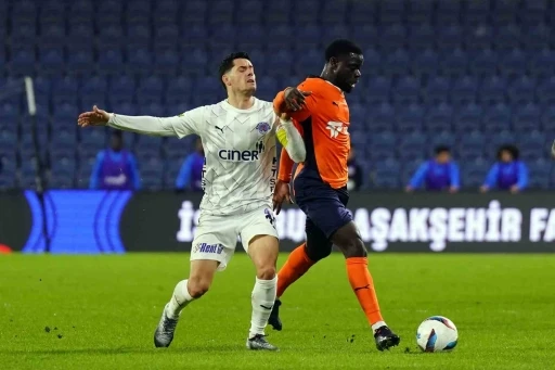 Trendyol Süper Lig: Başakşehir: 2 - Kasımpaşa: 1 (İlk yarı)
