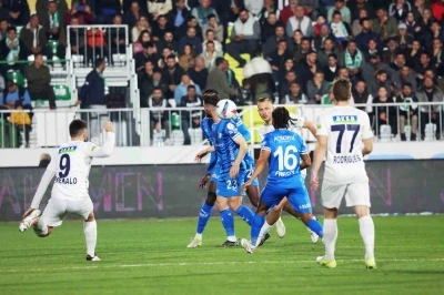 Trendyol Süper Lig: Bodrum FK: 0 - Kasımpaşa: 0 (İlk yarı)
