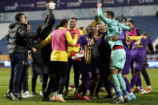 Trendyol Süper Lig: Eyüpspor: 1 - Göztepe: 0 (Maç sonucu)
