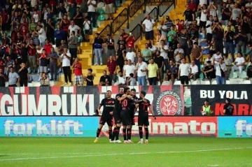 Trendyol Süper Lig: Fatih Karagümrük: 1 - MKE Ankaragücü:0 (İlk yarı)
