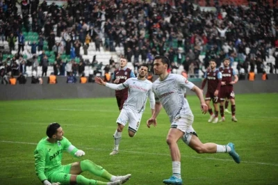 Konyaspor sahasında Trabzonspor'u 1-0 yendi