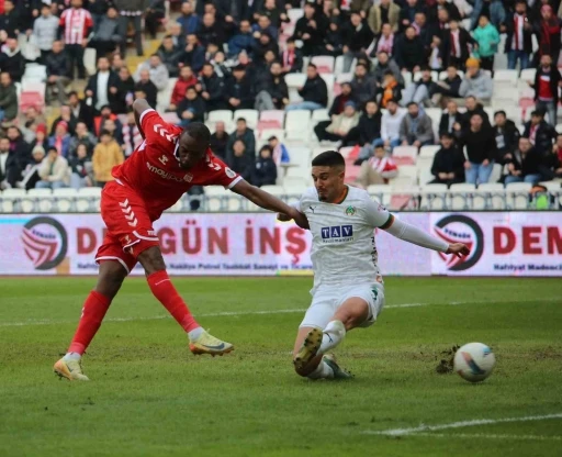 Sivasspor ve Corendon Alanyaspor puanları paylaştı 