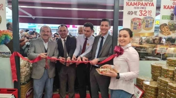 Tuğba Kuruyemiş 105. mağazasını Soma’da açtı
