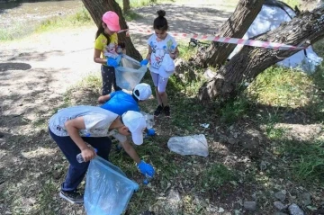 Tunceli’de 7’den 70’e çevre temizliği
