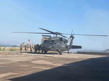 Tunceli’deki yangını söndürmek için asker devreye girdi