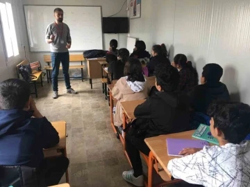 Tunceli’den deprem bölgesindeki öğrencilere DYK desteği
