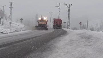 Tunceli-Erzincan karayolu tır trafiğine açıldı
