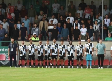 Turgutluspor zirveden kopmuyor
