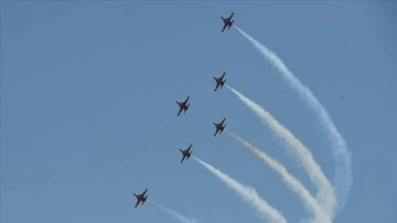 Türk Yıldızları Isparta semalarında gösteri yaptı