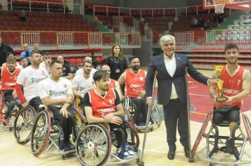 Türkiye ABD’yi finalde yenerek şampiyonluk kupasını kazandı
