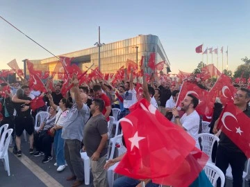 Türkiye-Hollanda maçının heyecanı Bursa'da dev ekranlarla yaşanacak