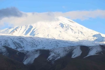 ’Türkiye’nin çatısı’ yeniden beyaza büründü
