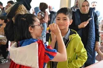 Türkiye’nin gül bahçesi Isparta’da festival coşkusu devam ediyor
