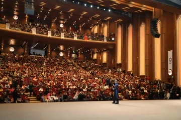 Türkiye’nin ilk astronotu Gaziantep’te öğrencilerle buluştu
