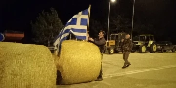 Türkiye sınırında Yunan çiftçilerden protesto
