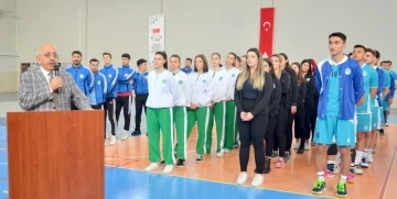 Üniversiteler arası voleybol turnuvası başladı