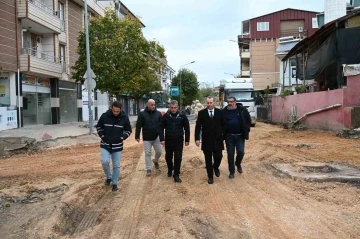 Tutuk, altyapı ve asfaltlama çalışmalarını yerinde inceledi
