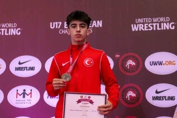 U17 Avrupa Güreş Şampiyonası’nda millilerden 14 madalya
