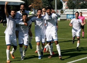 Üç puan Karacabey Belediyespor'un 