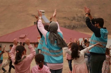 UDER Dünya Çocuk Günü’nde çocuklarla buluştu
