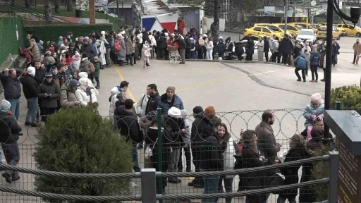 Bursa'da teleferik kuyruğu 