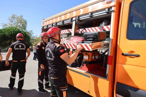 Ümraniye Belediyesi’nden afetlere karşı örnek program
