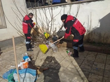 Ümraniye Belediyesi’nden deprem bölgesine temizlik desteği
