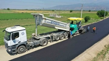 Umurlu Armutlu yolu sıcak asfalta kavuştu
