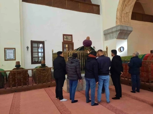 Üniversite öğrencilerinden cami ziyareti
