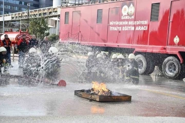 Üniversite öğrencilerine temel itfaiye eri eğitimi
