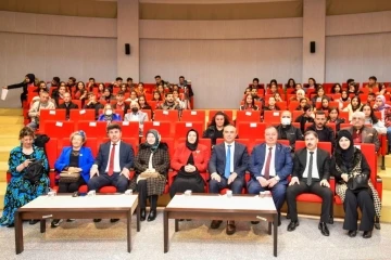 Üniversitede “Prof. Dr. Alaeddin Yavaşca’yı An(la)mak” başlıklı söyleşi gerçekleştirildi
