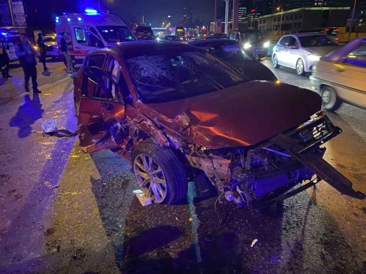 Üsküdar’da 3 araçlı zincirleme kaza: 5 yaralı
