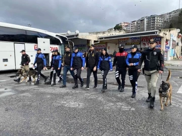 Üsküdar’da polis, internet ve telefon dolandırıcılığına karşı vatandaşı uyardı
