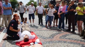 Uygulamalı ilkyardım eğitimine vatandaşlardan yoğun ilgi
