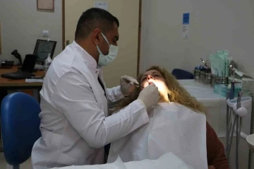 Uzmanı implant tedavisi sonrası yapılması gerekenleri anlattı
