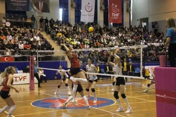 Vakıfbank deplasmandan galibiyetle döndü 