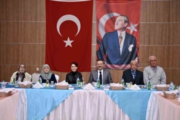 Vali Aksoy, Sultanhisar Huzurevi’ndeki yaşlılarla iftarda buluştu
