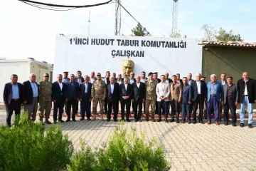 Vali Atay, Silopi’de askeri birlikleri ziyaret etti
