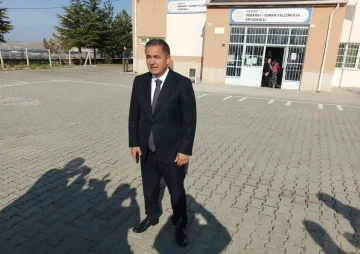 Vali Buhara: &quot;Seçimler memleketimize hayırlı olsun&quot;
