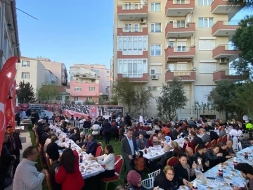 Vali İlhami Aktaş, Şehit aileleri ve Gaziler için verilen iftar programına katıldı
