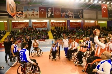 Vali Pehlivan: &quot;Engelli kardeşlerimizin her zaman yanındayız&quot;
